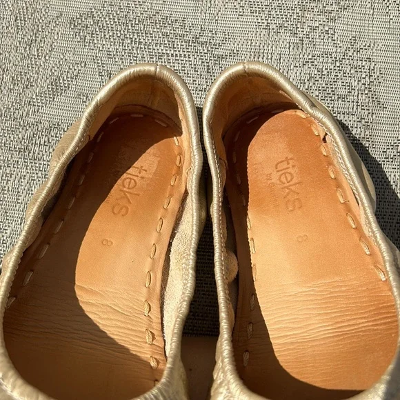 💛 Metallic Champagne Tieks size 8 - Picture 6 of 6